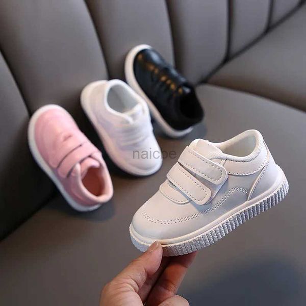 Baskets nouvelle mode haute qualité garçons blanc chaussures de sport préscolaires chaussures plates pour enfants chaussures de bébé décontractées chaussures de course pour enfants 240322
