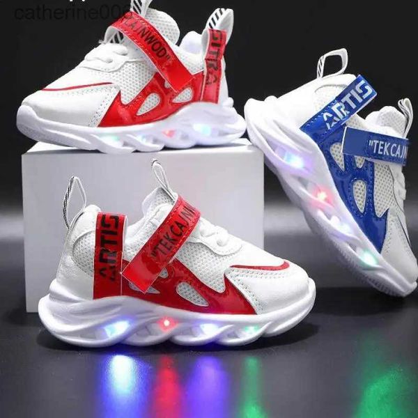 Chaussures de sport Nouveau LED enfants chaussures lumineuses bébé baskets lumineuses garçons éclairage chaussures de course enfants respirant maille SneakersL231106