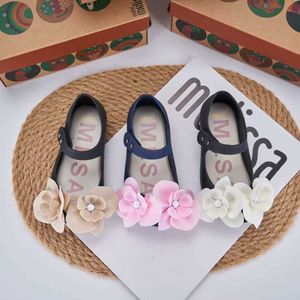 Sneakers Nieuwe Mini Melissa Bloem Gelei Schoenen Prinses Meisje Mode Pvc Zomer 2023 Sandalen Kids Populaire Partij Strand Schoenen HMI131HKD230701