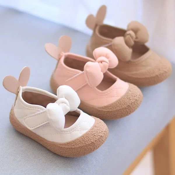 Sneakers Chaussures d'absorption de choc pour les bébés filles mignons basses en bas âge pour tout-petits chaussures avec des oreilles de lapin