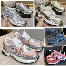 Baskets hors de la femme star du bureau Sneaker Channel Mens Designer Hommes Trainers pour femmes Sports Chaussures de chaussures décontractées Nouveau entraîneur avec boîte 55299 S