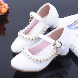 Sneakers Princess Girl Chaussures Enfants High Heels Enfant rose avec des filles de fête en cuir blanc perle