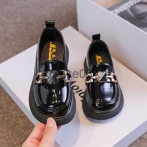 Sneakers Princess Mary Janes UK Uniform schoenen 2022 Kinderen Fashion Spring veelzijdige zwart zacht glanzende retro metaal schattige meisjesloafers voor jongen J230818