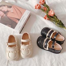 Sneakers Sepatu Kulit Putri Anak Anak Modis Wanita Hitam Putih Kasual Renda Manis Gaya Korea 230516