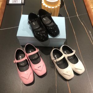 Zapatillas de deporte Shiney Lindo Diseñador Zapatos de niña Cuero Lujo Niños Bebés Bebés Recién Nacidos Niño Grande Regalo