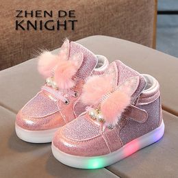 Sneakers maat 21-30 kinderen LED Sneakers Girls Gloeiende kinderschoenen voor meisjes Lumineuze meisjes sneakers Baby Kidschoenen met achtergrondverlichting Sole 230331