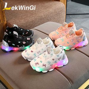 Sneakers maat 21-30 gloeiend voor meisjes vlinder kinderen schoenen achtergelicht peuter kleine T220930