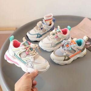 Sneakers sneakers kinderen schoenen flats casual jongens schoenmeisjes glijden op mesh lichtgewicht treinen ademende hardloopschoenen voor kinderen f01142
