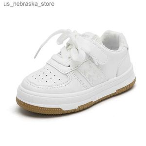 Sneakers Spring herfst mode witte tennisschoenen voor jongens meisjes mode kinderen comfortabele sportschoenen kinderen ademende casual sneakers Q240412