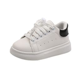 Zapatillas de deporte de primavera para niños, zapatos deportivos blancos suaves para niños, zapatillas ligeras con cordones para estudiantes de estilo coreano para niñas, versátiles 230705