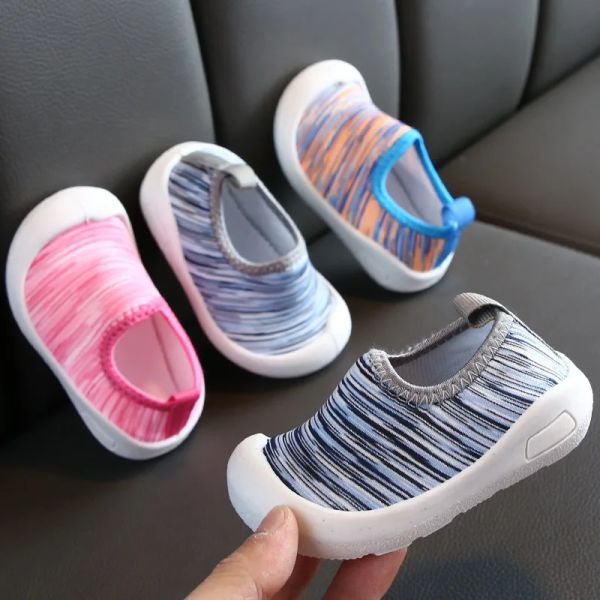 Baskets printemps Babies Babies Boy Girl Chaussures Sole Soft First Walkers Footwear solide pour les baskets pour tout-petits-bambin 3 Couleurs disponibles