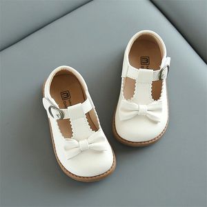 Baskets printemps enfants enfant en bas âge bébé T sangle princesse chaussures en cuir enfant petites filles Mary Janes robe blanche 1 2 3 4 5 6 7 ans 220920