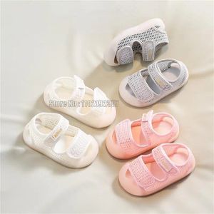 Zapatillas de deporte de verano para bebés para niñas niñas transpirables sólidos sólidos suaves con soles antislip infantiles moda para niños zapatillas