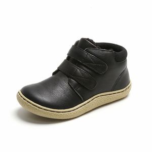 Zapatillas de zapatillas para niños zapatos para niños Tonglepao zapatos para niños de cuero botas para niños engrosamiento y preservación de calidez en invierno 230220