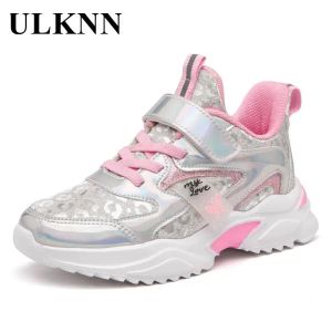 Sneakers Ulknn Girls Princess Chaussures automne / hiver 2022 New Leather Girl Elementary School Sports Chaussures Chaussures de tendance décontractée pour enfants