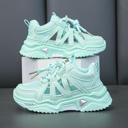 Sneakers witte ademende holle kinderen voor meisjes niet -slip kindermode allemaal match lace up school jongens sportschoenen mesh 230105