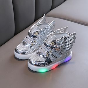 Sneakers Wings Children Shoes Fashion Spring Herfst Glow Flashing Led Shoe Kinderen Koreaanse stijl Baby Boys Girls Sport 230823