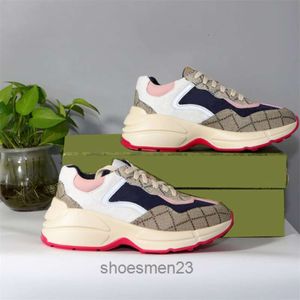 Baskets avec chaussure Rhyton Sneaker Chaussures de créateur Wave Beige Dames Hommes Baskets de mode Vintage Bouche Chaussures de luxe HN2H