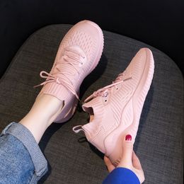 Baskets femme printemps 2019 nouvelle version coréenne des chaussures de course de célébrités sur Internet net respirant loisir volant seule chaussure fille