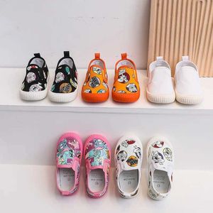 Zapatillas de zapatillas zapatillas zapatillas zapatillas dibujos animados lienzo de lienzo de lienzo de zapato casual zapato infantil zapato para caminar zapato para niña zapato skate Zapatos nia Q240527