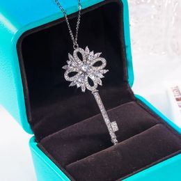 Collier clé flocon de neige en diamant, en argent Sterling 100% 925, à la mode, dîner de mariage, bijoux fins pour femmes, cadeau d'anniversaire 240102