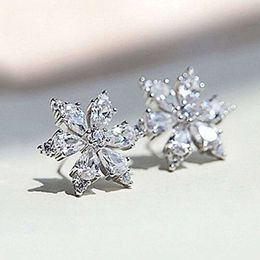 Boucle d'oreille de goujon de flocons de neige femme 925 bijoux plaqué argenté zircon diamant 14K or blanc