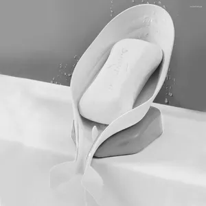Porte-savons RecabLeght ventouse porte-savon support de la boîte pour salle de bain cuisine éponge plastique égouttoir support Gadgets petite forme de baleine