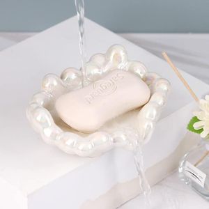 ZeepbakjeZelflozende keramische zeepbakhouder voor badkamer en douche Eenvoudige reinigingCloud-vorm