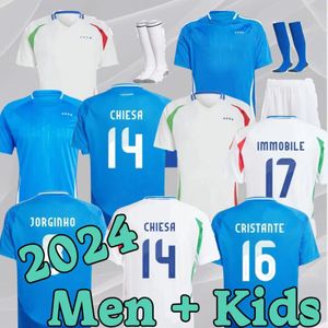 Voetbaljerseys 2024 Euro Cup Nationaal Team Baggio Jersey Verratti Chiesa Vintage Jorginho voetbalshirt Barella Maldini Kids Kit