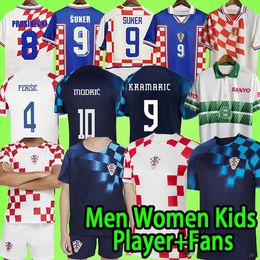 Voetbalshirts Kroatië HEREN KIDS KIT VROUWEN Fans Spelerversie 22 23 MODRIC MAJER Croatie 2023 GVARDIOL KOVACIC SUKER Retro 1997 1998 Croacia Voetbalshirt Top