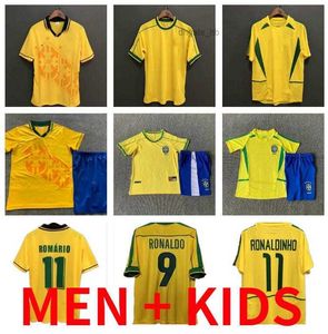 Soccer Jerseys Man Kids Kit 1994 1998 2002 Brazll Retro Soccer Jersey Ronaldo Romario Kaka Ronaldinho Rivaldo Maillot de Futol Rcarlos Brazii Braziliaanse voetbal S