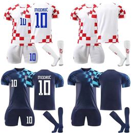 Soccer Jerseys Men's Tracksuit 22-23 Croatian Jersey Home / Away 10 Modric Adult Kids 'Jersey Set + chaussettes