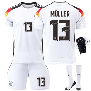 Voetbalsets/tracksuits heren tracksuits 2024 Duitsland Home 13 Muller Cup Jersey 7 Havertz 8 Kroos voetbalshirt Childrens Mens Set