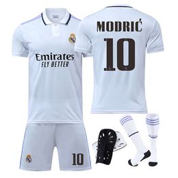 Sets/Soccer Sets/Sight Suits Mens Track Supsuits New 2223 Real Madrid Football Shirt Mens No. 10 Modric No. 9 Benzema Camisa de fútbol de fútbol Camisa de entrenamiento para niños Camisa de equipo