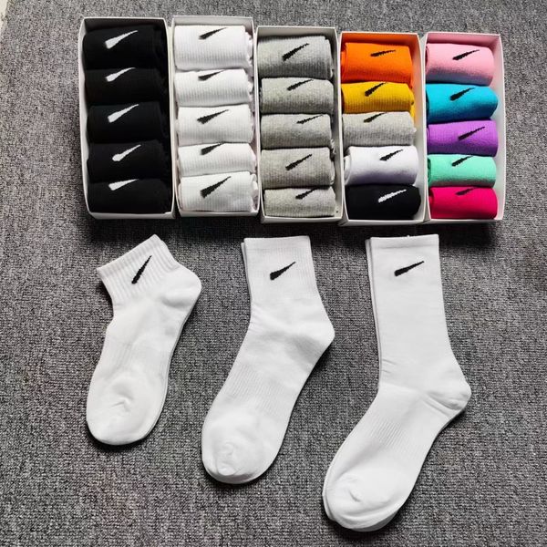 Calcetines de diseñador calcetines para hombres para hombres cintura color sólido blanco blanco gris algodón transpirable letra de calcetín de algodón transpirable para hombre jogging para mujeres largos medios cortos calcetines cortos