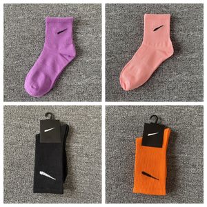 chaussette chaussettes de créateurs bas hommes et femmes chaussettes de sport en coton couleurs longueurs prix de gros ins style chaud 5 bas de sport chaussettes de sport de luxe chaussettes chaussettes pour hommes