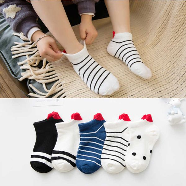 Calcetines 5 pares/lote de calcetines de algodón transpirables para niños de otoño e invierno para niñas de 1 a 12 años en forma de corazón G220524