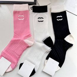 chaussettes concepteurs de femmes concepteurs de luxe pour femmes mince pour les femmes insi chauques printemps été tout-correspondant à milieu de main thermique pur ventilate