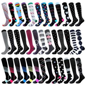 Chaussettes Hosiery Compression chaussettes hommes femmes kn bas de bas 20-30 mmHg ajustez l'œdème médical diabète Varicose Veines Running Compression Choques Y240504