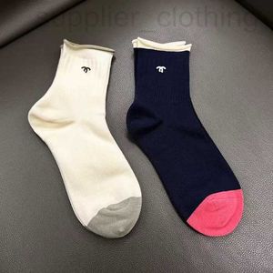 Chaussettes concepteur de bonne humeur tendance européenne printemps / été fine et simple lettre mignonne bord bouclé couleur coton coton mod tube chaussettes, chaussettes courtes sportives 5v0j