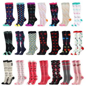 Chaussettes Hosiery Mens and Womens Fun Compression Socks Nursing Sports Stockings Breathable Kn Socks adaptés à l'œdème et aux varices Y240504