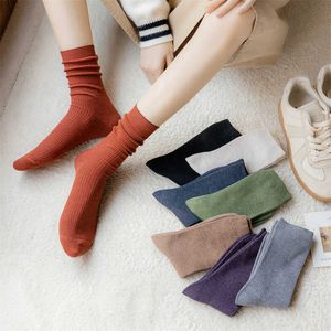 Chaussettes Bonneterie Nouvelles Femmes Automne Hiver Casual Couleur Unie Respirant Longue Femelle Plaine Style Japonais Dames Pile Confort T221102