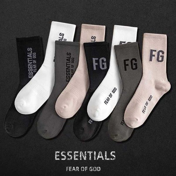 Chaussettes Bonneterie Marque tendance FOG double ligne ESS high street lettre riche et noble hommes et femmes chaussettes mi-longues en pur coton chaussettes de sport tendance saisonnière