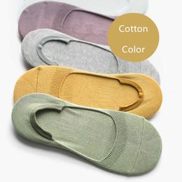 Sokken HOSIERY VROUWEN SOCKS SLIPPERS 2021 Spring zomer Nieuwe mode Katoen Girl's Candy Color Hoge kwaliteit Non-Slip Invisible Socks for Female T221102
