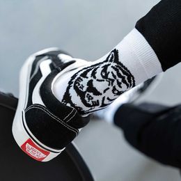 Chaussettes hommes blanc noir court Sox Hip Hop drôle dessin animé Animal Panda tigre loup motif chaussettes Skateboard Harajuku hommes Soks X0710