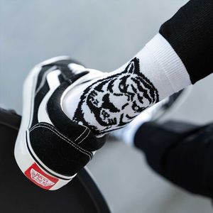 Sokken Mannen Wit Zwart Korte Sox Hip Hop Grappige Cartoon Animal Panda Tiger Wolf Patroon Sokken Skateboard Harajuku Mens Soks X0710
