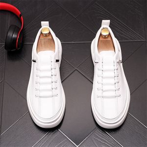 Soft décontracté printemps 2023 Sneakers en cuir hommes Brand Fashion Male Chaussures blanches masculines Loafers 149 S