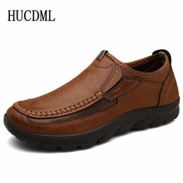 Zachte comfortabele slip-on casual sole lichtgewicht lederen schoenen mannen loafers mocassins rijschoen groot formaat 39-48 2 66