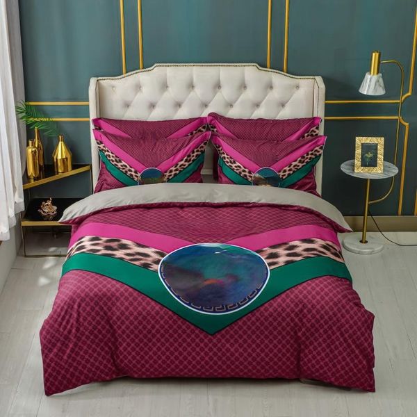 Edredón suave Funda de edredón Estampado de leopardo Juegos de cama de algodón 4 piezas Diseñador de lujo Ropa de cama de retazos Funda de almohada Sábana