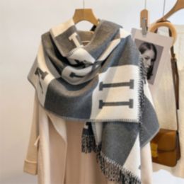 Bufanda de diseño suave echarpe bufanda de lujo diseñadores bufandas de lana de invierno 100% cachemira para mujeres H cálido otoño e invierno bufanda de doble cara manta chal